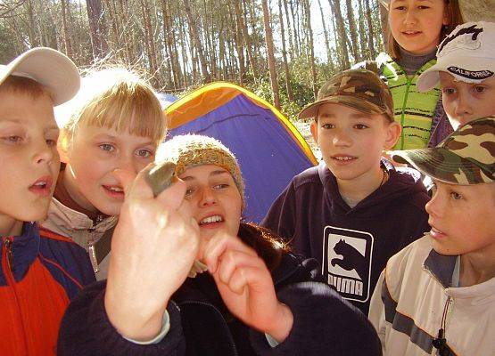 2009 r., „nasze” dzieci chętnie odwiedzają obóz ornitologiczny w Kuźnicy