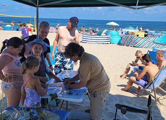 Piknik na plaży: kącik plastyczny i Nadmorska krzyżówka z nagrodami