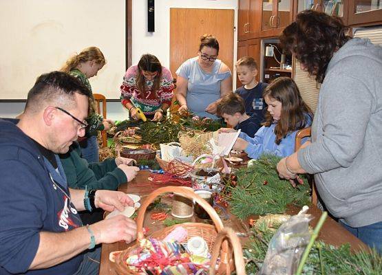 Grafika Mikołajkowa sobota w Błękitnej Szkole