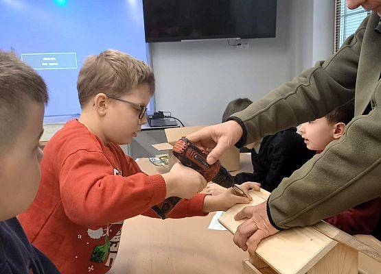 Grafika Dzielimy się wspomnieniami z ferii w Błękitnej Szkole